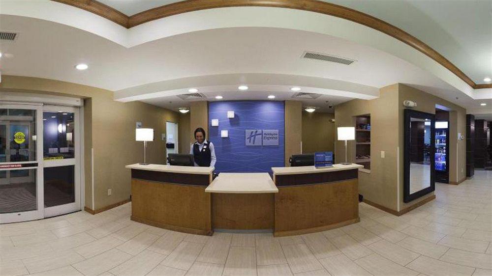 Holiday Inn Express & Suites Alexandria - Fort Belvoir By Ihg Zewnętrze zdjęcie