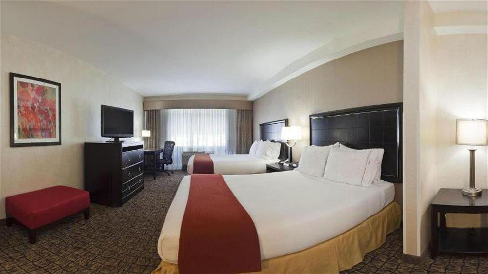 Holiday Inn Express & Suites Alexandria - Fort Belvoir By Ihg Zewnętrze zdjęcie