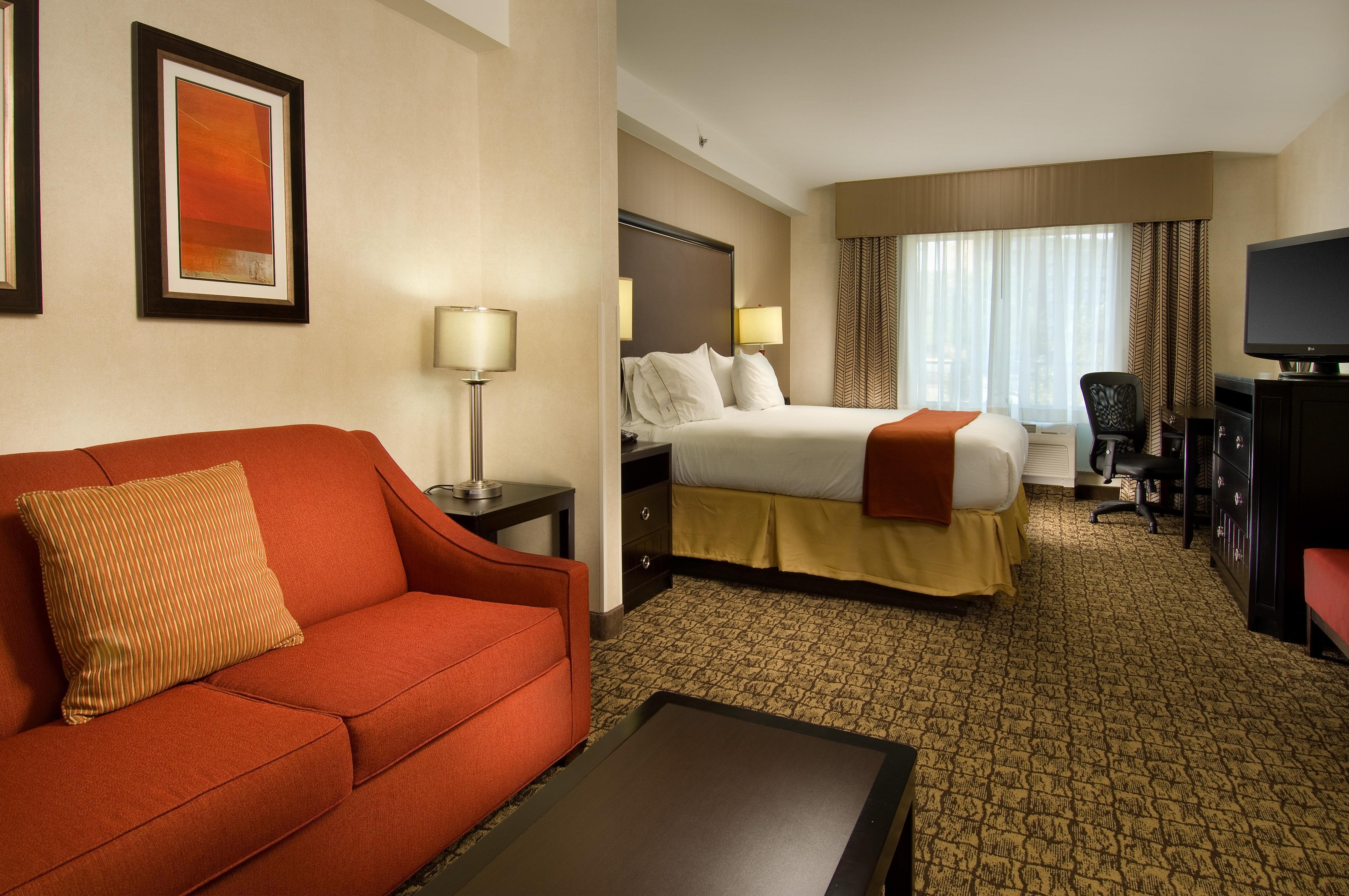 Holiday Inn Express & Suites Alexandria - Fort Belvoir By Ihg Zewnętrze zdjęcie