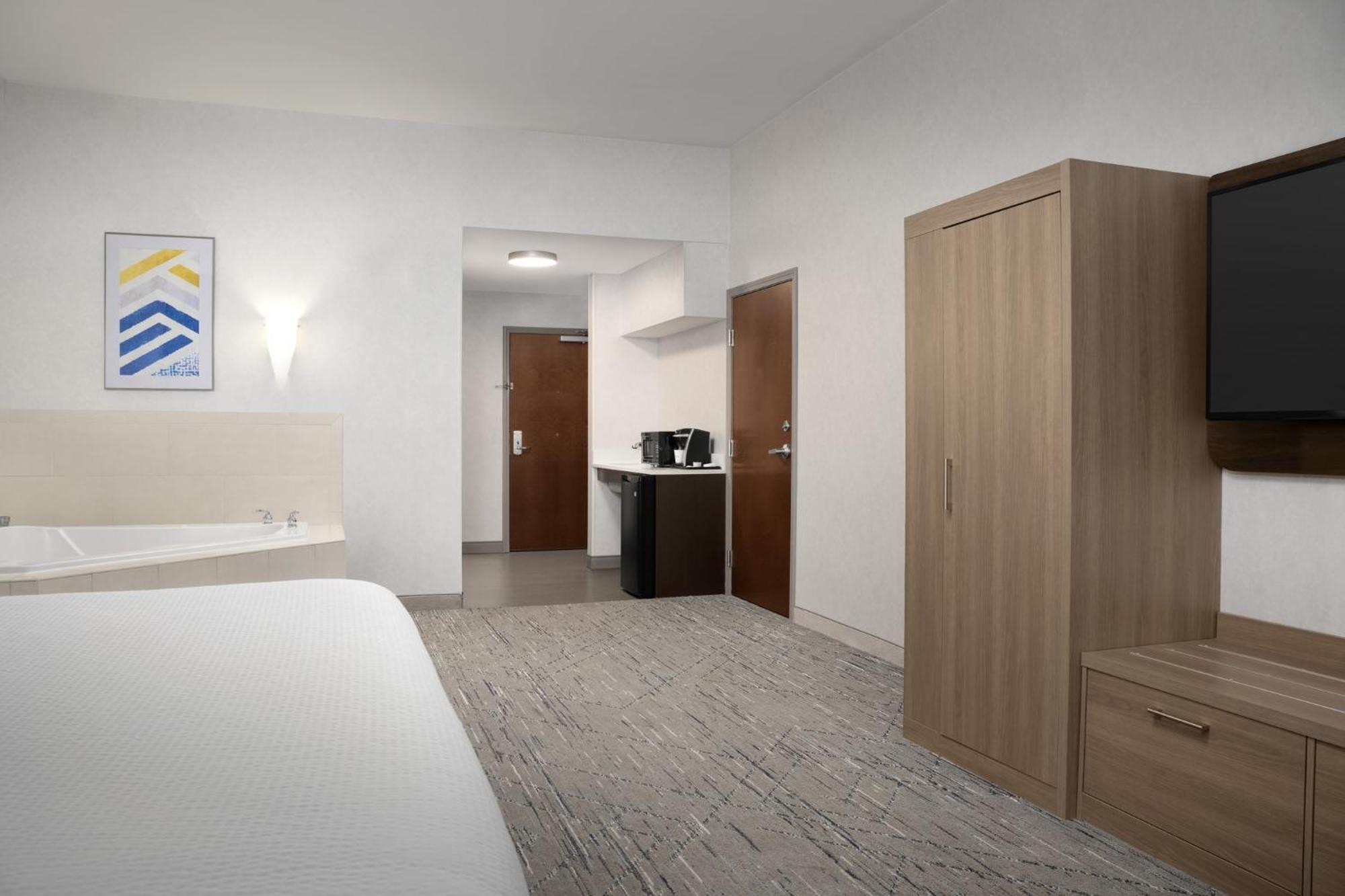 Holiday Inn Express & Suites Alexandria - Fort Belvoir By Ihg Zewnętrze zdjęcie