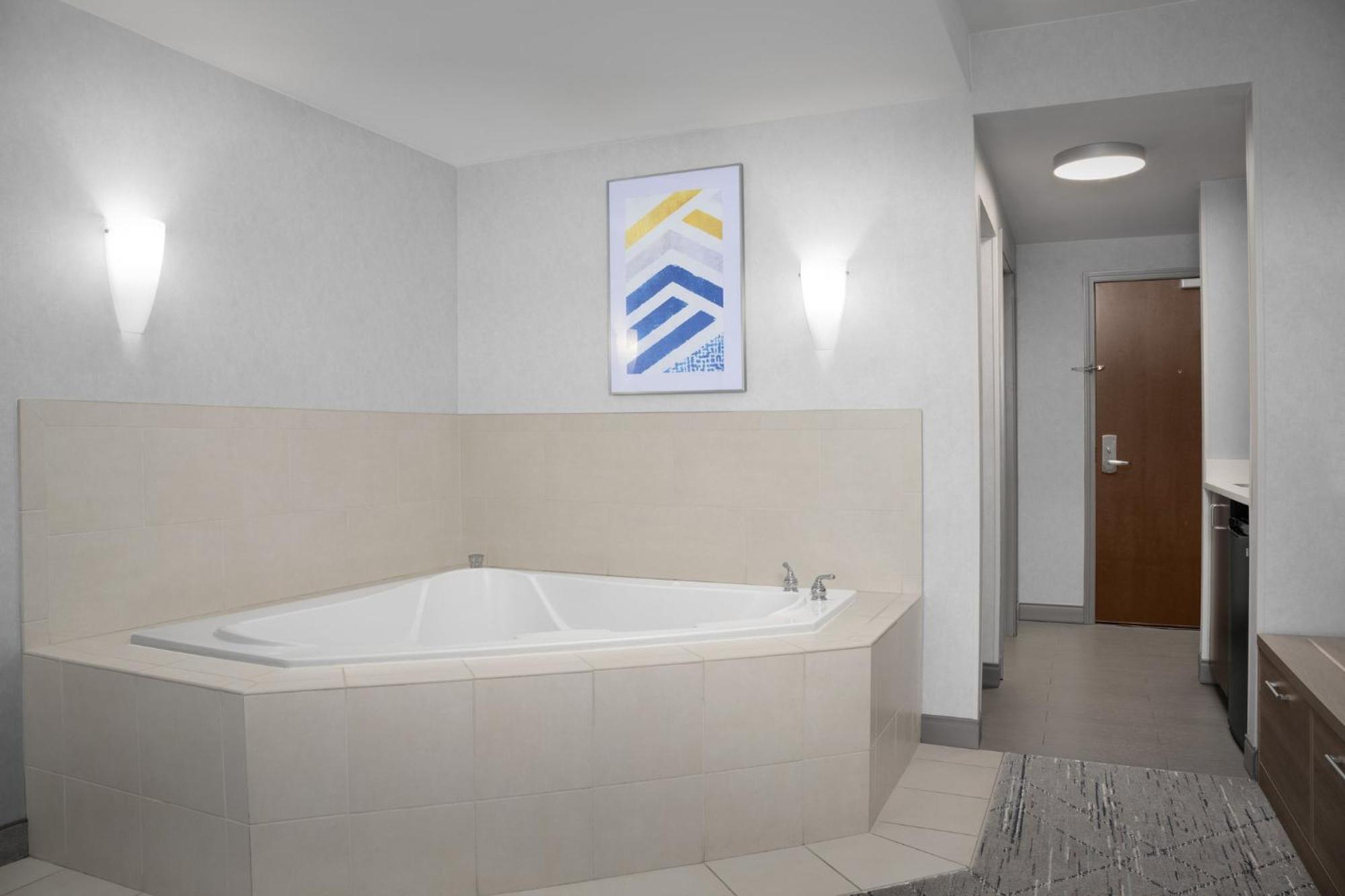 Holiday Inn Express & Suites Alexandria - Fort Belvoir By Ihg Zewnętrze zdjęcie