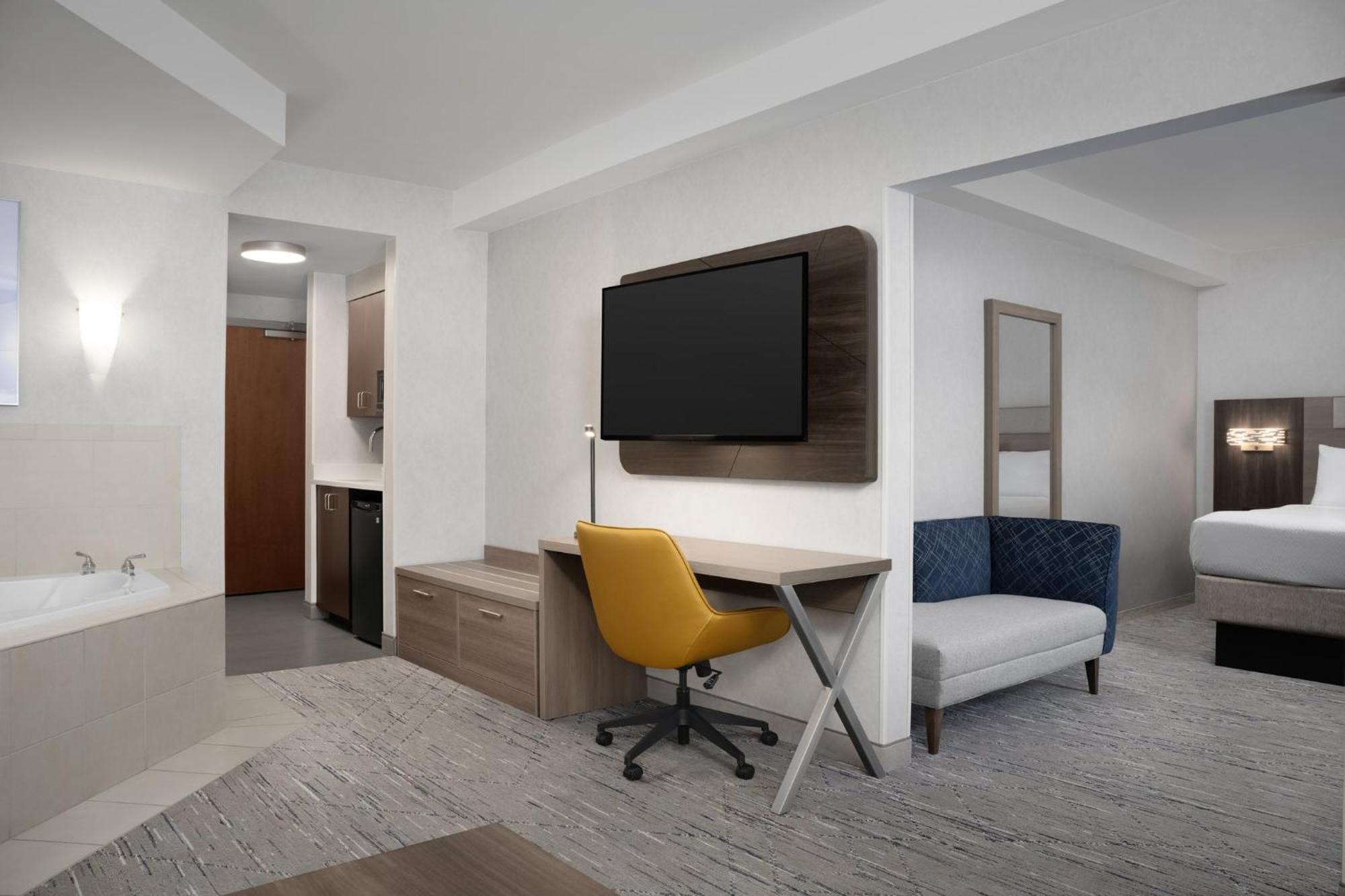 Holiday Inn Express & Suites Alexandria - Fort Belvoir By Ihg Zewnętrze zdjęcie