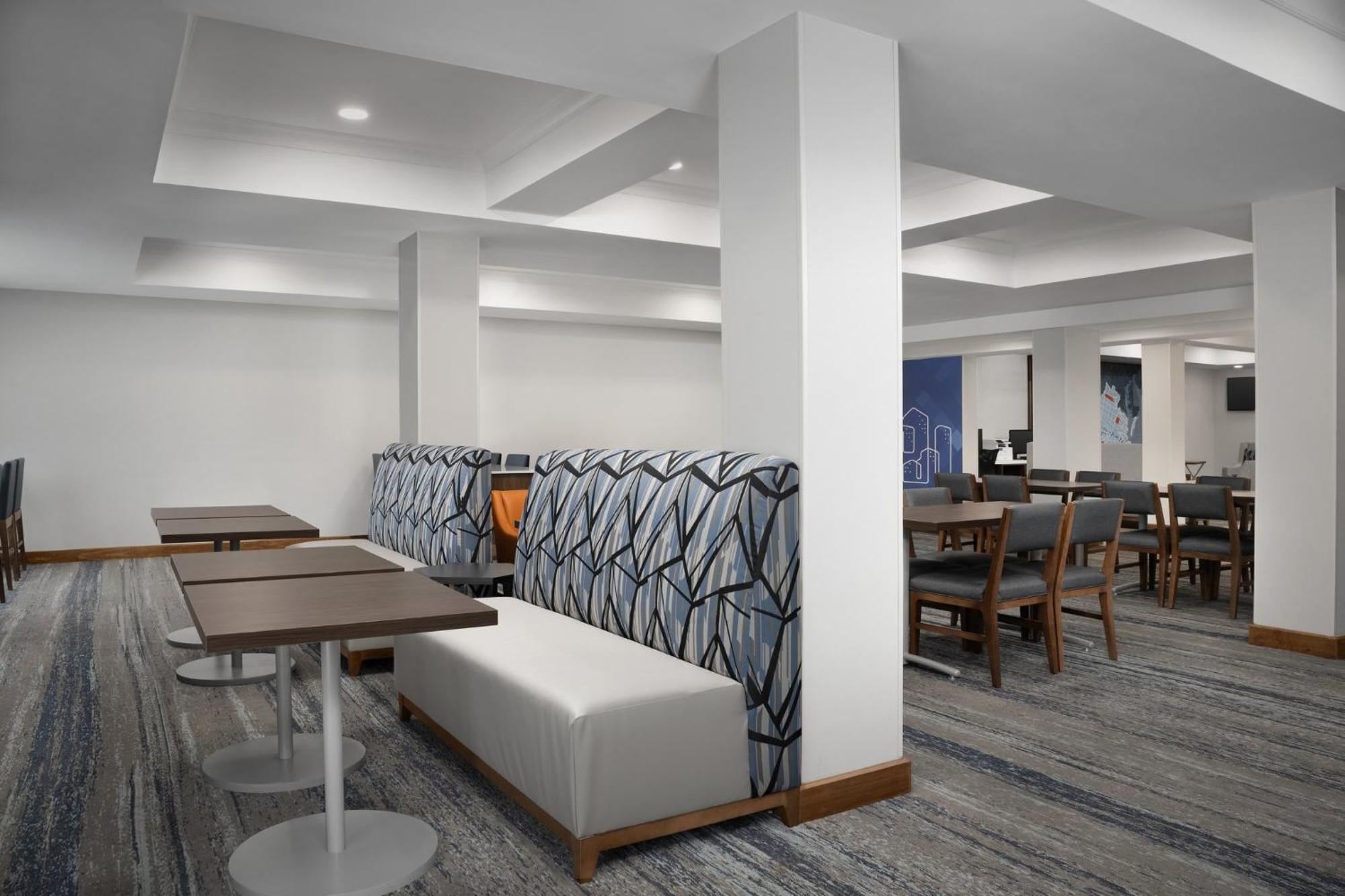 Holiday Inn Express & Suites Alexandria - Fort Belvoir By Ihg Zewnętrze zdjęcie