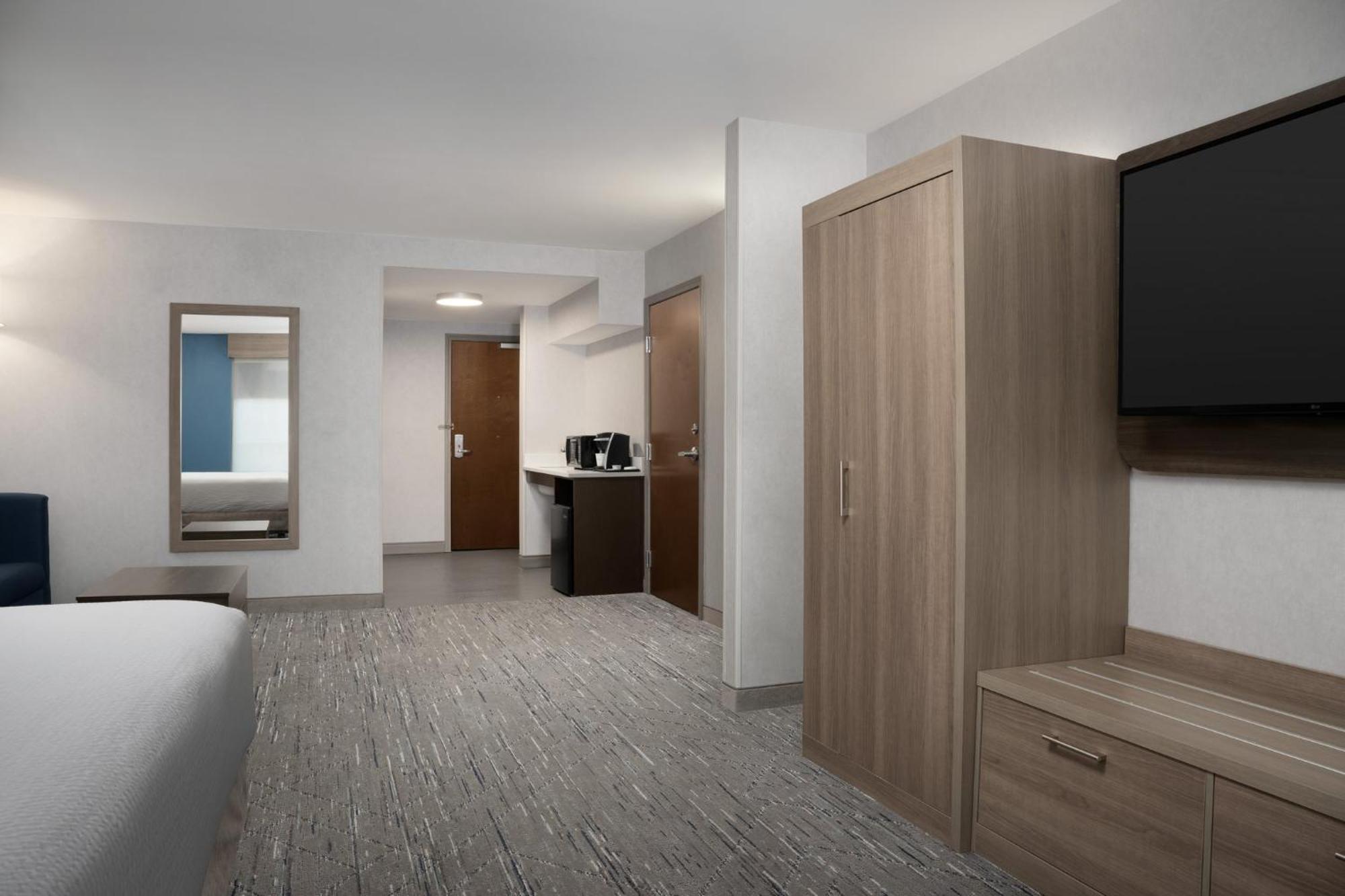 Holiday Inn Express & Suites Alexandria - Fort Belvoir By Ihg Zewnętrze zdjęcie