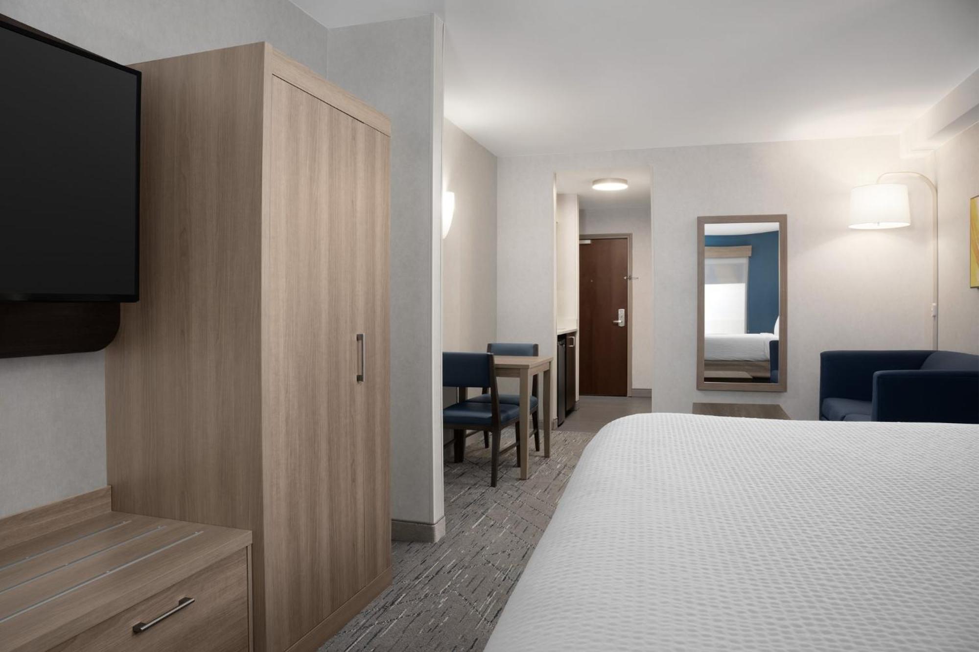 Holiday Inn Express & Suites Alexandria - Fort Belvoir By Ihg Zewnętrze zdjęcie